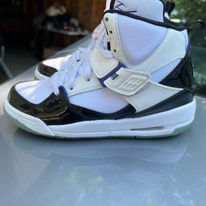 Air Jordan shoes. Size 4.5